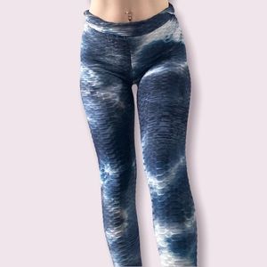 Blue tiedye leggings